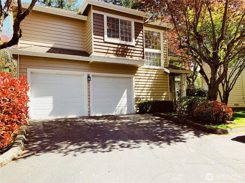 5-8022 118th Ct Ne, Kirkland, WA, 98033-8076 | Card Image