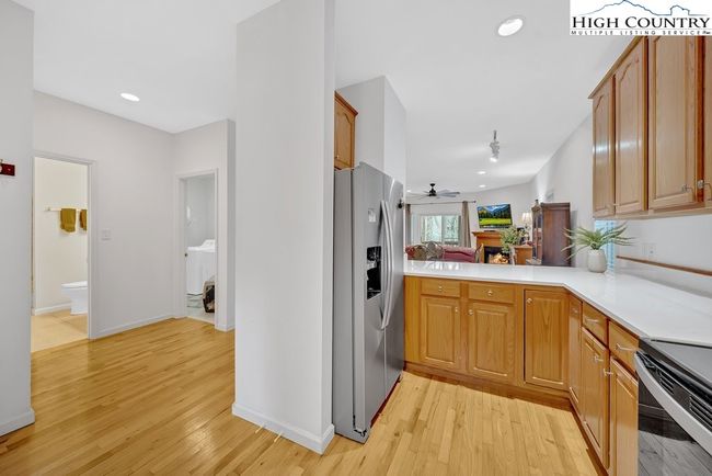 201 - 164 Evergreen Springs Ct, Condo with 2 bedrooms, 3 bathrooms and null parking in Blowing Rock NC | Image 20