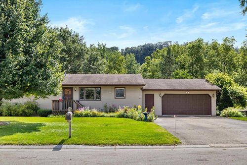 1100 Pine Grove Ln, Lake City, MN, 55041-2117 | Card Image