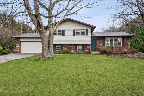411 Northfield Lane, Valparaiso, IN, 46383 | Card Image