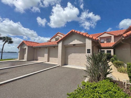 715 Magnolia Pl, WINTER HAVEN, FL, 33884-3183 | Card Image