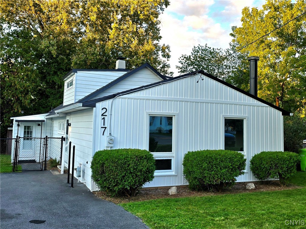 Church St, North Syracuse, NY 13212