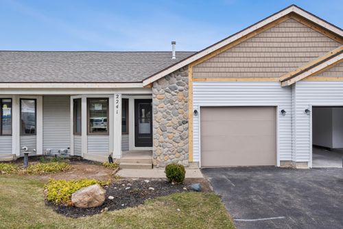 bldg-0-2241 Southgate Dr, Grand Rapids, MI, 49508-0946 | Card Image