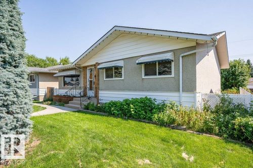 8507 70 St Nw, Edmonton, AB, T6B1W6 | Card Image