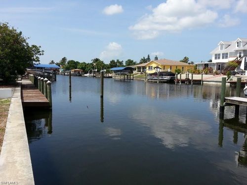 3099 Cussell Dr, ST. JAMES CITY, FL, 33956-2327 | Card Image