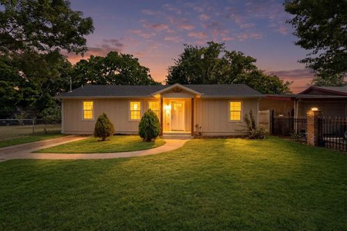 910 S Chatfield St, Ennis, TX, 75119-5720 | Card Image