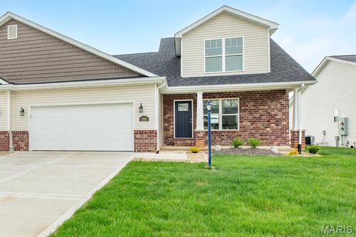 205 Wrigley Field Dr, Bethalto, IL, 62010-1915 | Card Image