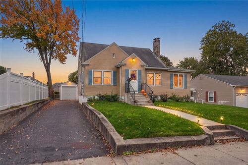 64 Blackstone St, Cumberland, RI, 02864-7029 | Card Image