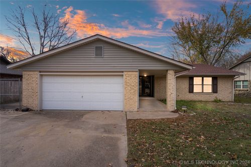 3208 Magnolia Drive, Sand Springs, OK, 74063 | Card Image