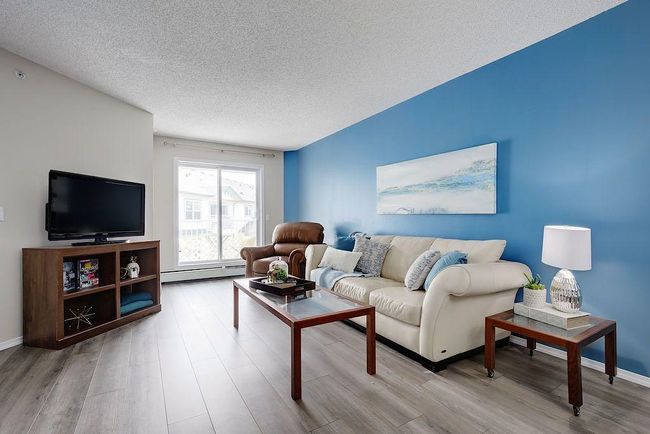 305 - 3 Somervale View Sw, Home with 2 bedrooms, 1 bathrooms and 1 parking in Calgary AB | Image 4