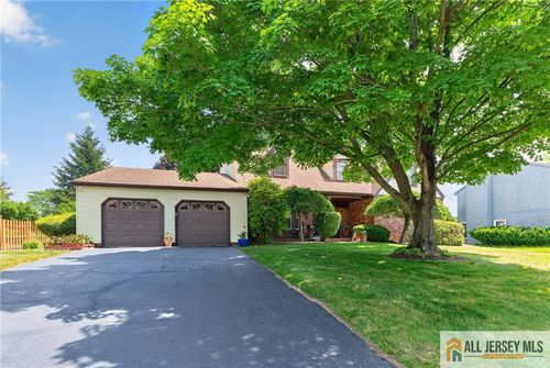 10 Krebs Rd, Plainsboro, NJ, 08536-1106 | Card Image