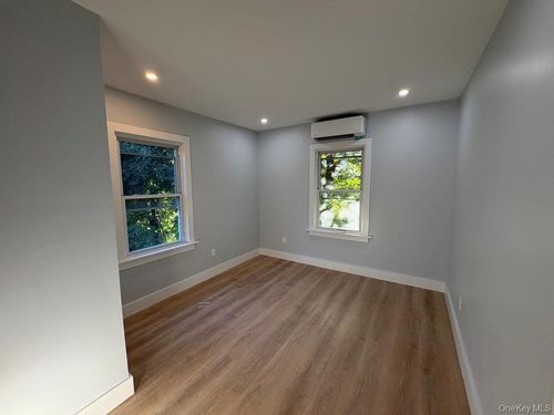 23 Belknap Ave, Yonkers, NY, 10710-5403 | Card Image