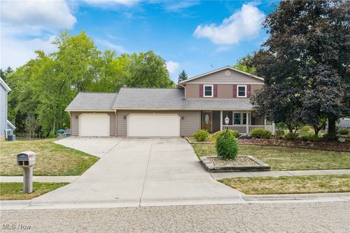 1330 Highpoint St, Kent, OH, 44240-6573 | Card Image
