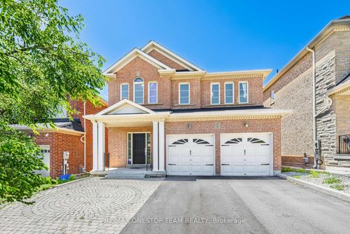 97 Lindvest Cres, Maple, ON, L6A4N2 | Card Image
