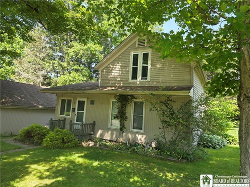 31 W Marvin St, Mayville, NY, 14757-1223 | Card Image