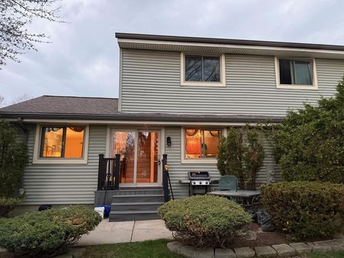 2200 E Excalibur Court, Oak Creek, WI, 53154 | Card Image