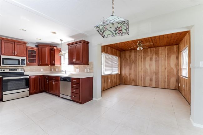 1805 16 Th Avenue Dr W, House other with 3 bedrooms, 2 bathrooms and null parking in BRADENTON FL | Image 7