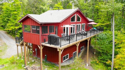 71 Crown Retreats Rd, Whitestone, ON, P0A1G0 | Card Image