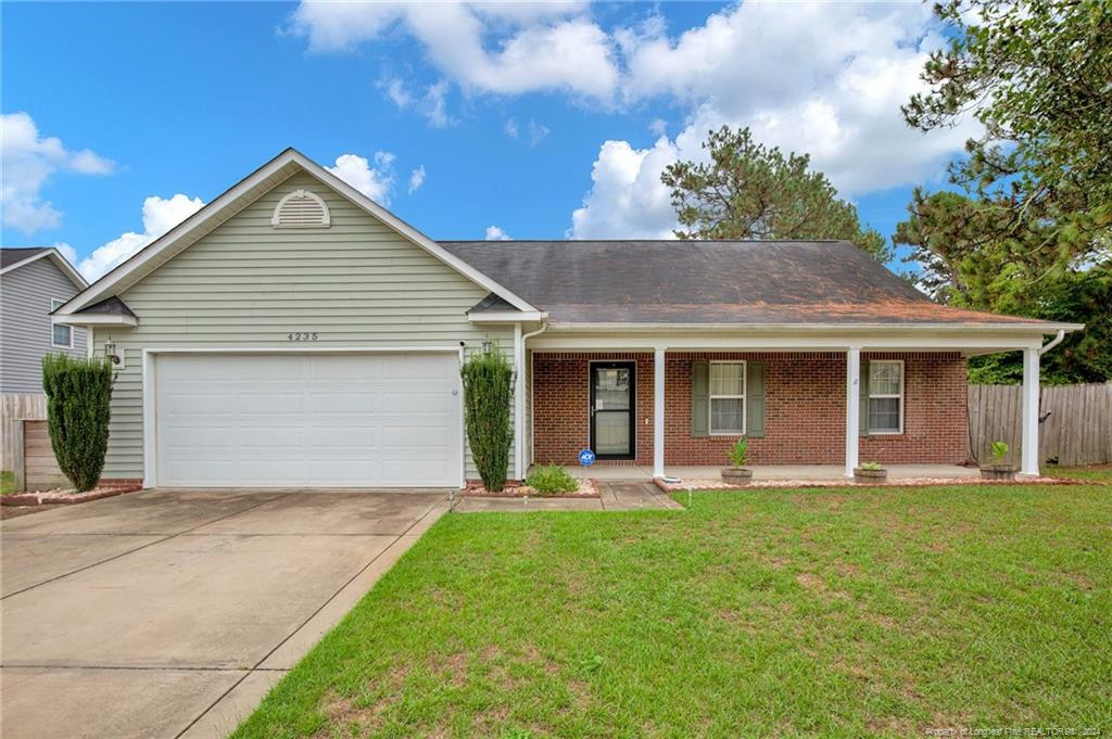 Redspire Ln, Fayetteville, NC 28306