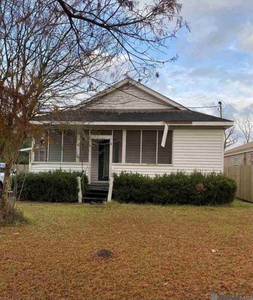 230 S River Rd, Port Allen, LA, 70767-3046 | Card Image
