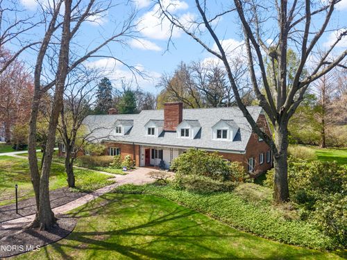 4615 Brookside Rd, Ottawa Hills, OH, 43615-2207 | Card Image