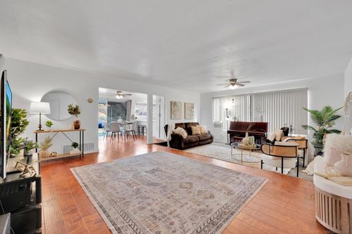 8532 Carlton Oaks Dr, Santee, CA, 92071-2211 | Card Image