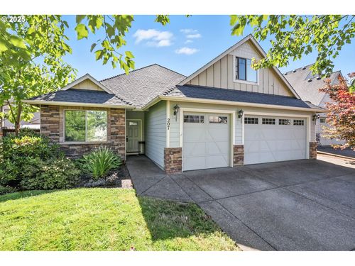 207 Finneys Ave, Molalla, OR, 97038-9799 | Card Image