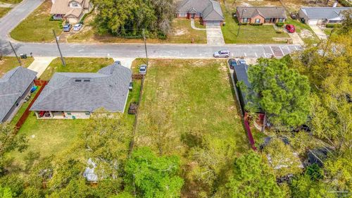 800 Maple Woods Cir, Pensacola, FL, 32534-4155 | Card Image