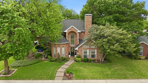 812 Sylvan Creek Dr, Lewisville, TX, 75067-4230 | Card Image