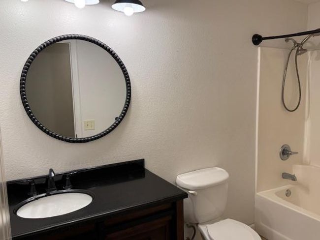 Lower level full bath | Image 44