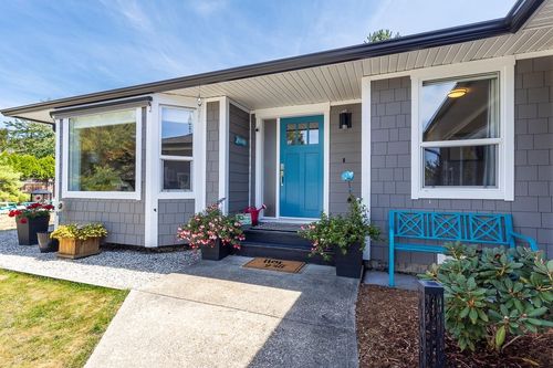 5592 Curtis Pl, Sechelt, BC, V7Z0R9 | Card Image