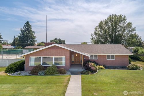 742 I St Sw, Quincy, WA, 98848-1329 | Card Image