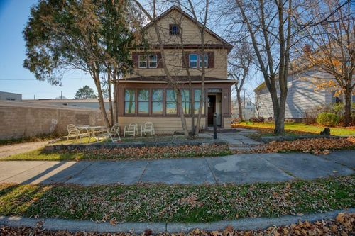 13 1st St Sw, Chisholm, MN, 55719-1848 | Card Image