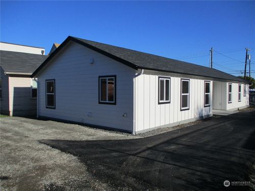 711 S 4th Ave, Kelso, WA, 98626-2230 | Card Image
