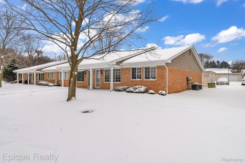 1034 Normandy Terrace Dr, Flint, MI, 48532-3547 | Card Image