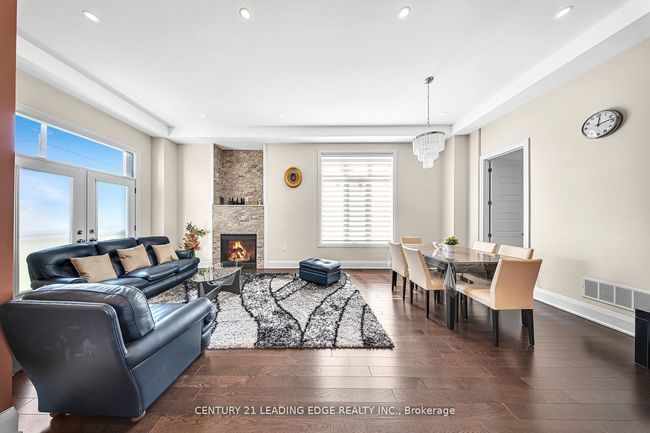 736 Hillview Cres, House other with 7 bedrooms, 5 bathrooms and 4 parking in Pickering ON | Image 5