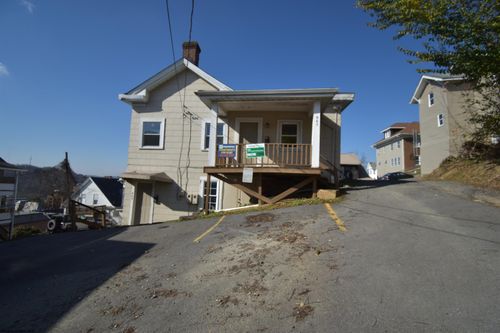 665 Price St, Morgantown, WV, 26505-5052 | Card Image