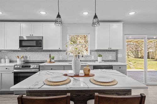 2602 Taylor St, Commerce, TX, 75428-3818 | Card Image