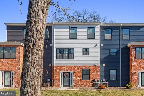 15-160 High Pointe Dr, HUMMELSTOWN, PA, 17036-8104 | Card Image