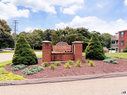 49 Heather Rdg, Shelton, CT, 06484-4643 | Card Image