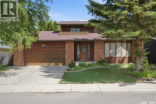 211 Keeley Cres, Saskatoon, SK, S7J4B9 | Card Image
