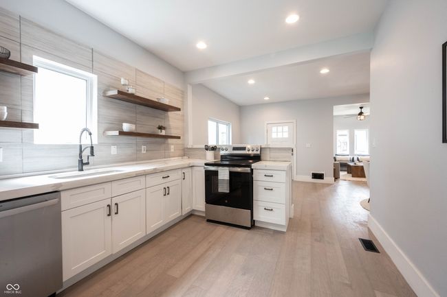 722 E Minnesota St, House other with 3 bedrooms, 2 bathrooms and null parking in Indianapolis IN | Image 14