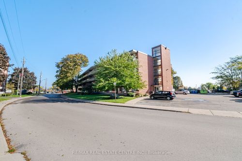 204-11 Woodman Dr S, Hamilton, ON, L8K4E3 | Card Image