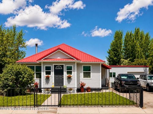 520 E Main St, Cokeville, WY, 83114 | Card Image