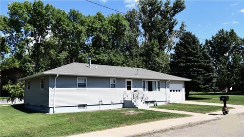 301 Little Street, Glendive, MT, 59330 | Card Image
