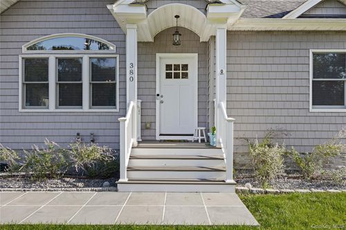 380 Homestead Way, Greenport, NY, 11944-2004 | Card Image