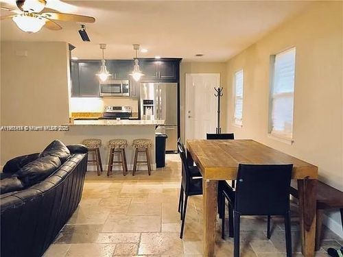 2185-2185 86th Dr, Vero Beach, FL, 32966-5022 | Card Image