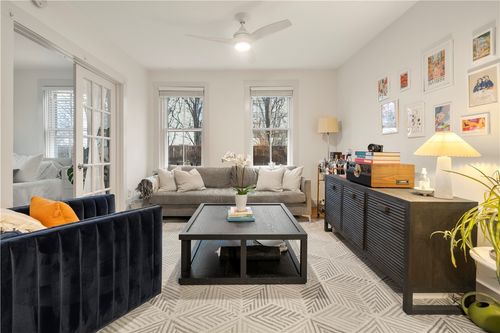 1-33 Marsh St, Newport, RI, 02840-2441 | Card Image