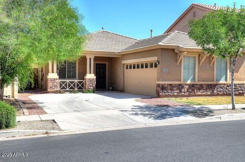 4504 E Franklin Ave, Gilbert, AZ, 85295-5827 | Card Image