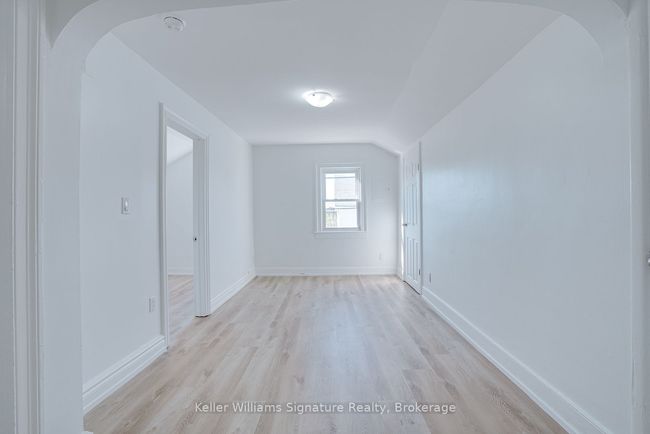 43 Centre St, Home with 5 bedrooms, 3 bathrooms and 2 parking in St. Catharines ON | Image 6